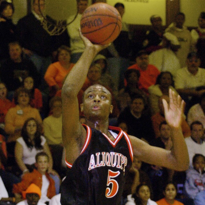 Former Aliquippa hoops star pleads guilty to bank robbery