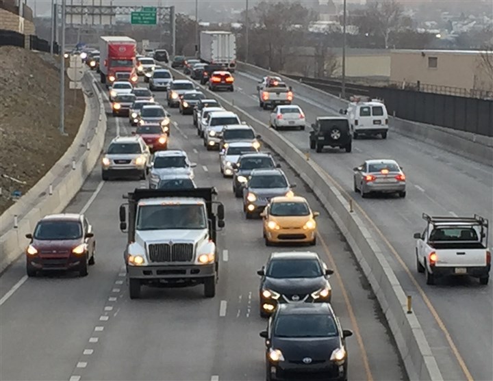 TRAFFIC: Washington Blvd. remains closed; St. Pat's Parade to close Downtown streets Sat.