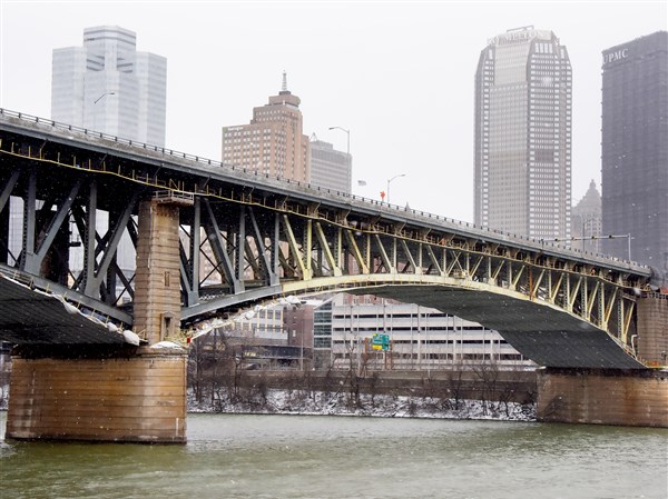 TRAFFIC: Liberty Bridge closing this holiday weekend for ongoing reconstruction work