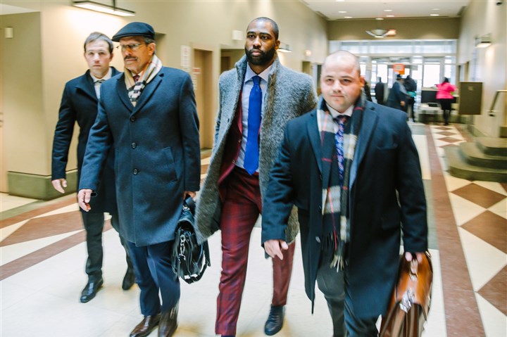 Darrelle Revis arrives at court hearing for South Side fight