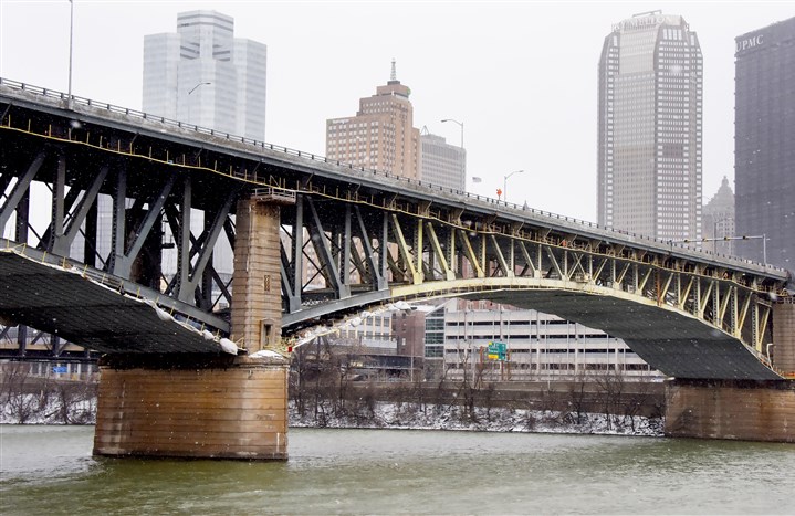 TRAFFIC: Liberty Bridge, inbound tunnel closed this weekend, beginning tonight