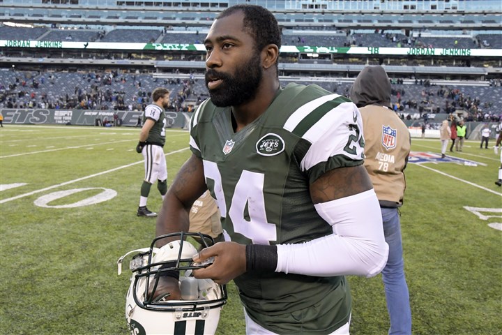 Bills Jets Football Former Steelers cornerback Ike Taylor thinks it's time for free agent Darrelle Revis to retire.