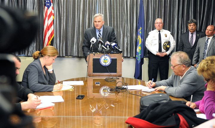 Prosecutors urge passage of mandatory minimums bill