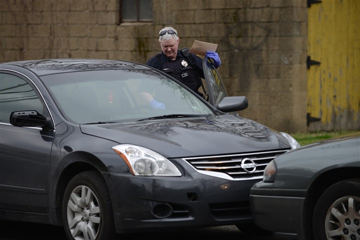 Pittsburgh police searching for drug suspect in Brighton Heights