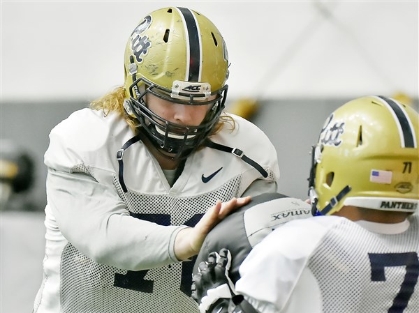 Pitt offensive lineman Alex Bookser charged with DUI after crashing car in Oakland