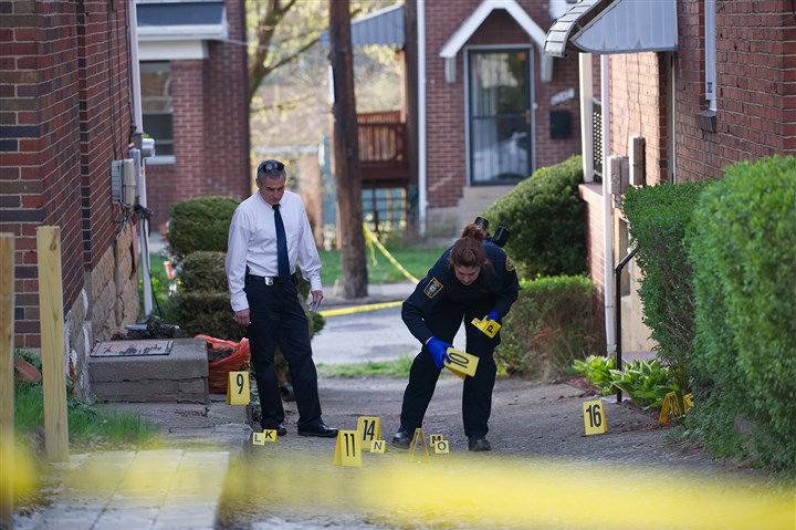 Allegheny County probation officer, client wounded in Wilkinsburg shooting