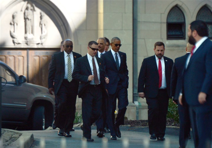 Dan Rooney's funeral brings out Obama, Steelers legends