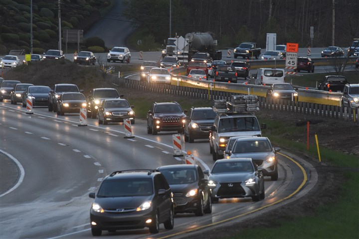 Turnpike closes E-Z Pass express lanes at Warrendale for an upgrade