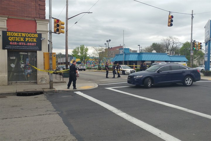 Man, 19, and woman, 62, each shot in leg in Homewood