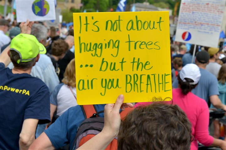 Trump opponents march in Oakland for climate justice