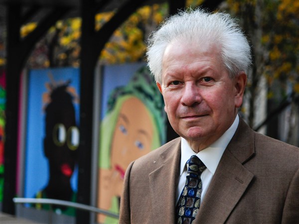 Jiri Belohlavek, Czech Philharmonic conductor, dies at 71