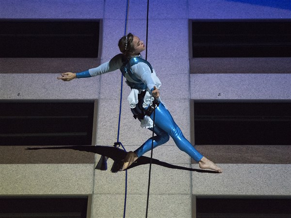 Dance review: Blue Lapis Light's aerial dance leaves audiences awestruck - Pittsburgh Post-Gazette