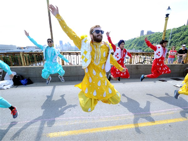 Thousands take part in Open Streets festivities