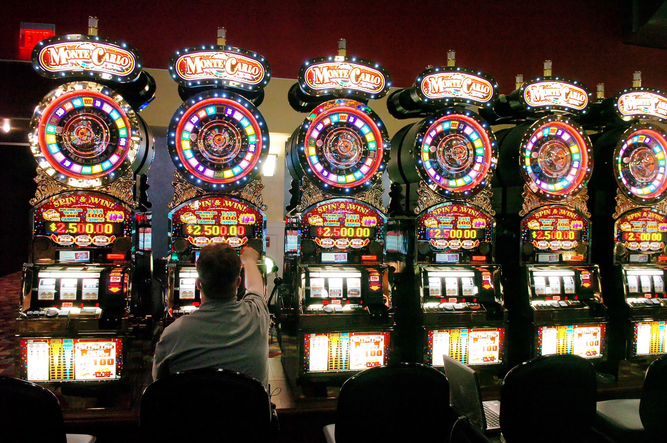 Do Casinos Control Slot Machine Payouts