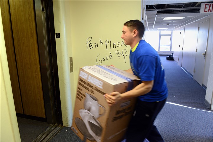 20160228rldPennPlazaMove06-5 Samuel Dunning volunteers with The Mission Continues, a non-profit veterans organization, to help residents of Penn Plaza apartments in East Liberty move on Sunday. 