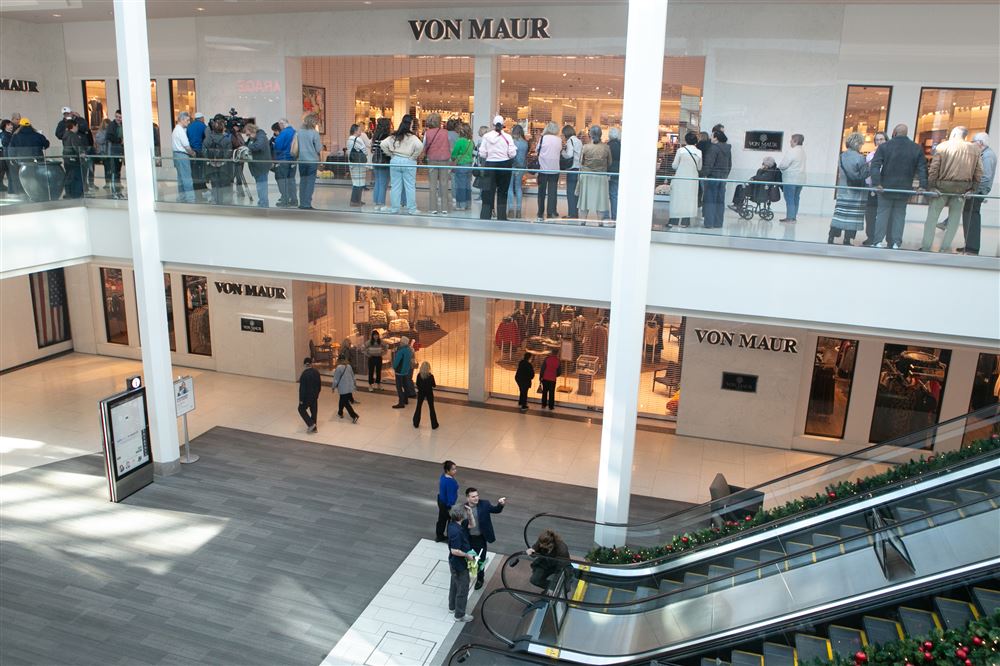 Pennsylvania's first Von Maur department store opens in South Hills Village  | Pittsburgh Post-Gazette