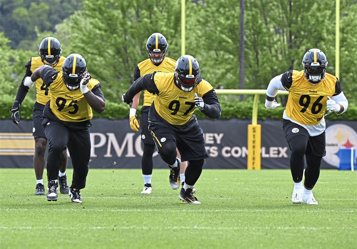 Steelers' Keeanu Benton, Cam Heyward helping 'little bro' Derrick Harmon  adjust to NFL | Pittsburgh Post-Gazette